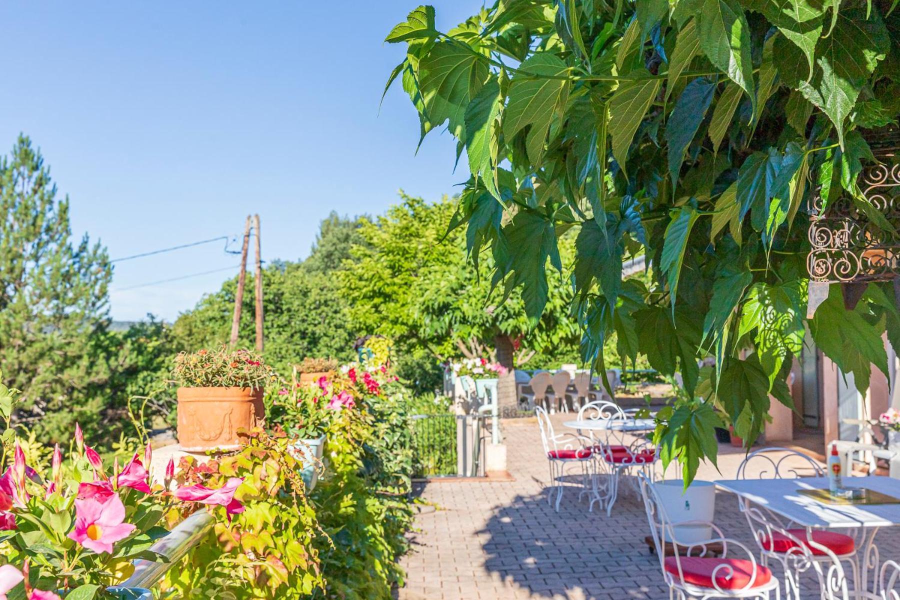 La Bastide Des Roses Bed and Breakfast Saint-Julien-d'Asse Exteriör bild